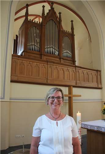 Die Kantorin der evangelischen Kirchengemeinde Bad Breisig, Annette Soulier-Loch, deren Motto lautet: „Singen im Chor macht Freude.“