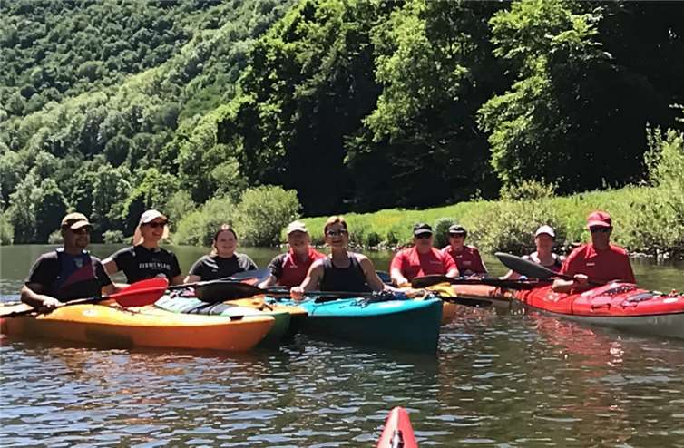 Die Kanuten genossen auf der Paddelstrecke von Laurenburg nach Dausenau das herrliche Sommerwetter. Foto: privat