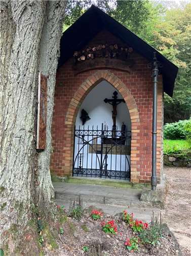 Die Kapelle in Walporzheim erstrahlt wieder in neuem Glanz.  Foto: privat
