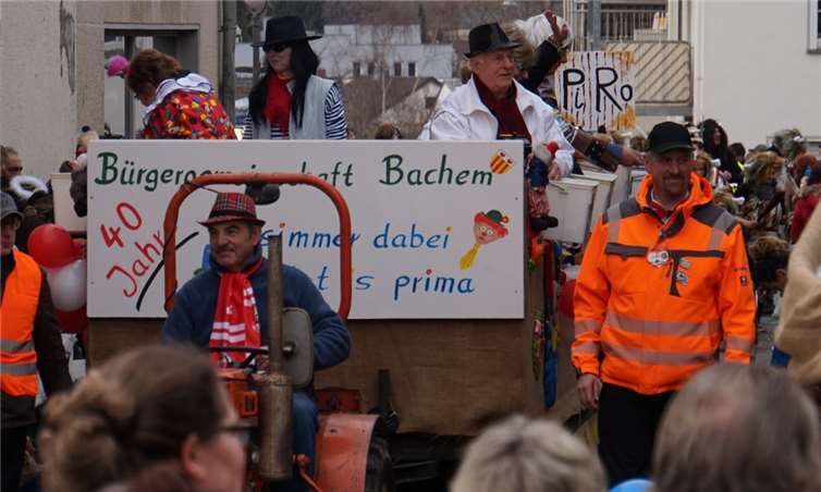 Die Karnevalsmannschaft im vollen Einsatz.Privat