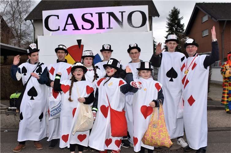 Die Kath. Jugend Morenhoven mit Pater Marek waren auch im Zug dabei.