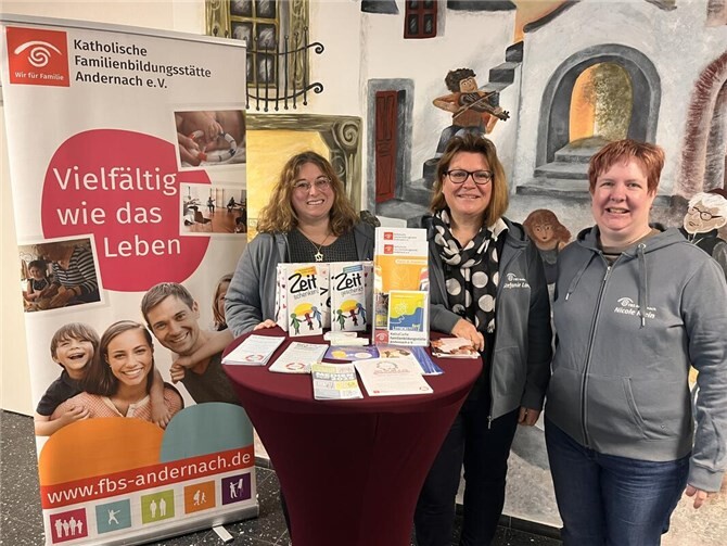 Die Katholische Familienbildungsstätte Andernach e.V. (FBS) präsentiert ihr neues Jahresprogramm 2026. Foto: Kath. Familienbildungsstätte Andernach e.V.