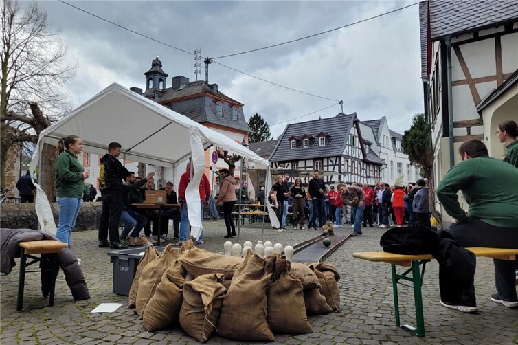 Die Kegelbahn als zentraler Treffpunkt – hier kamen Jung und Alt zusammen und er...