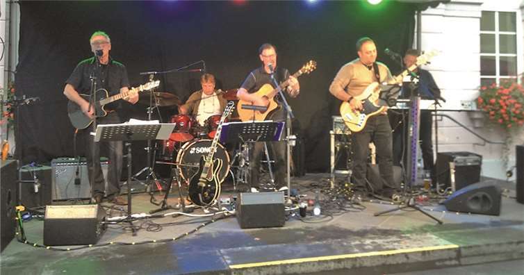 Die Kellerband ist musikalisch breit aufgestellt - Spaß ist garantiert. privat