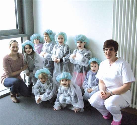 Die Kettiger „Theaterweltkinder“ erlebten den Tagesbetrieb in einem echten Krankenhaus.privat