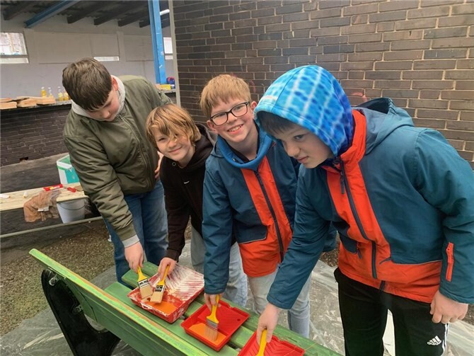 Die Kids bei der Arbeit.  Fotos: privat