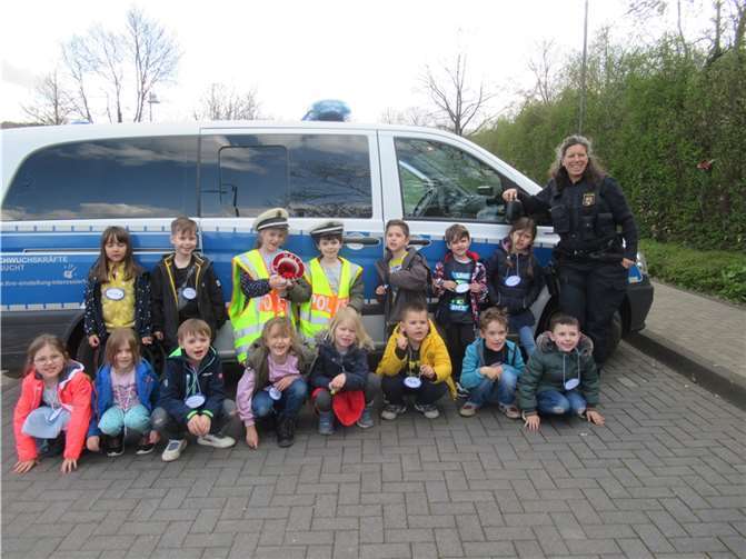 Die Kids freuten sich über den Besuch.  Foto: privat