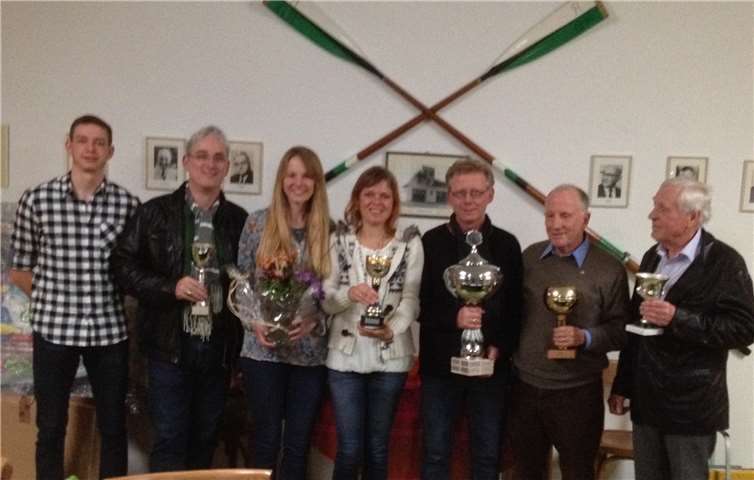 Die Kilometerpreisträger: Thomas Hoffmann, Jerry Strauss, Simone Klöckner, Conny Noll, Günter Brüning, Rolf Becker, Herbert Ott (v. l. n. r.).privat