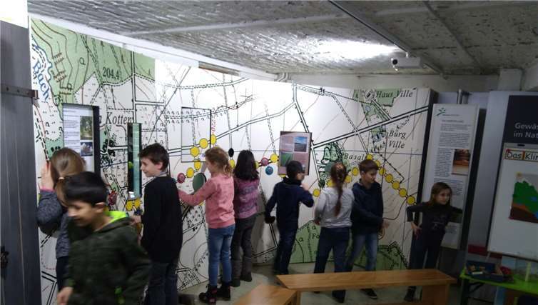 Die Kinder auf Entdeckungsreise.