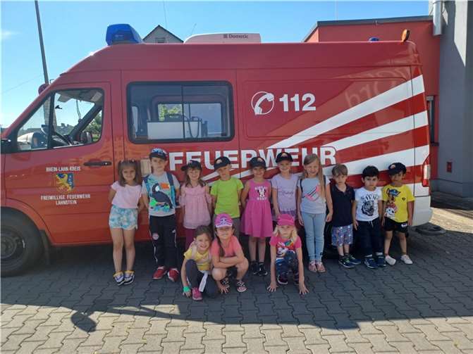 Die Kinder auf der Feuerwache.  Foto: Stadtverwaltung Lahnstein