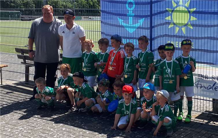 Die Kinder bekamen zur Belohnung für ihre Leistungen eine Medaille. Foto: privat