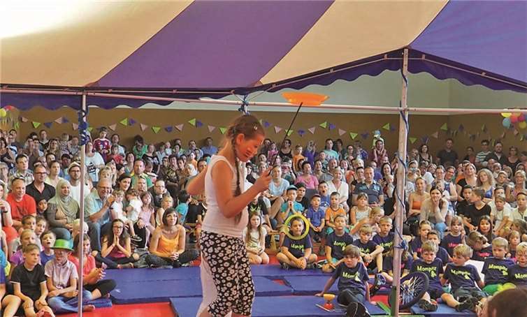 Die Kinder bewiesen viel Geschick und begeisterten das Publikum.