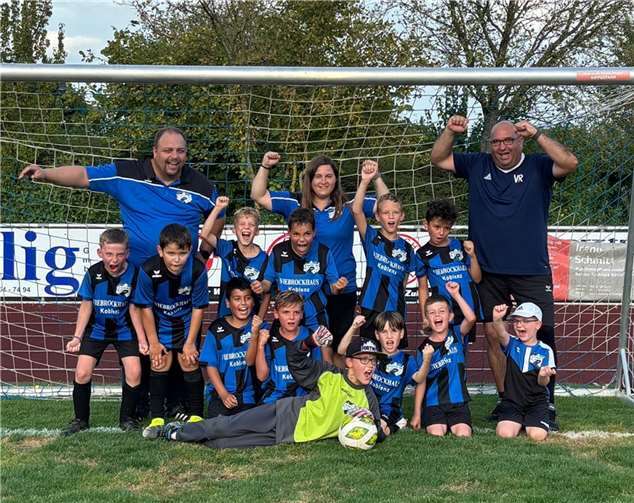 Die Kinder der E-Jugend mit ihren Trainern.  Foto: privat