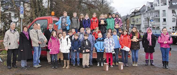 Die Kinder der Grundschule Clemens warten gespannt auf den Start der „Nistkästen-Aktion“. Jasmin Franz