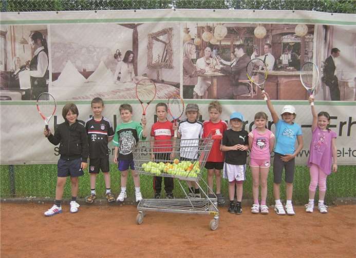 Die Kinder der Grundschule Großmaischeid hatten viel Spaß beim Schnuppertraining mit dem TC. privat