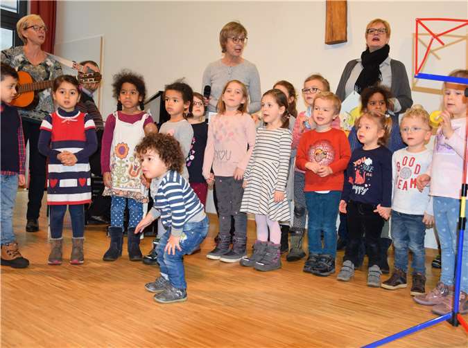 Die Kinder der Kita Maria Himmelfahrt erfreuten die Gäste mit ihrem Auftritt.