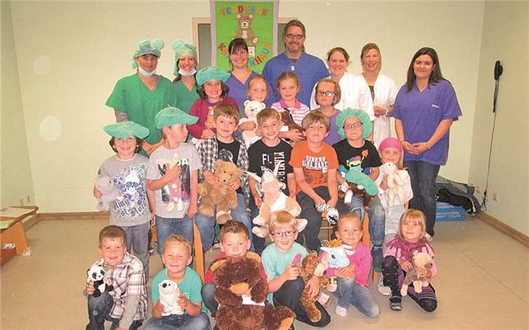 Die Kinder der Kita St. Barbara waren zu Besuch im „Teddybären-Krankenhaus“.
