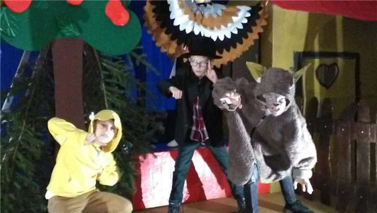Die Kinder der Klasse vier der Grundschule Dohr spielten „Peter und der Wolf“.Grundschule Dohr