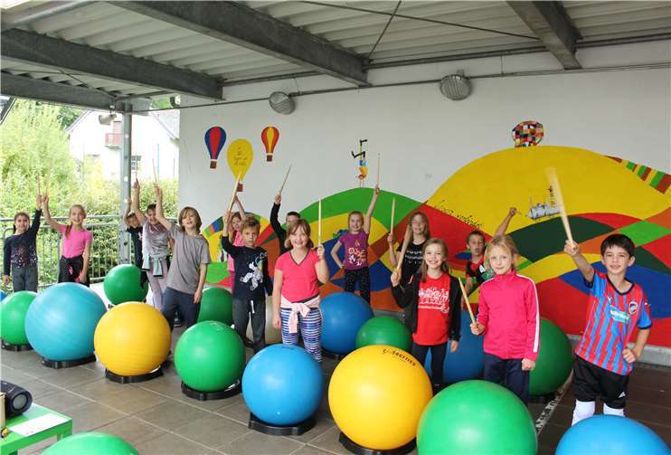 Die Kinder der Martinschule begeisterten sich für den sportlichen Projekttag mit einem vielfältigen Bewegungsangebot an der Andernacher Grundschule. Foto: privat