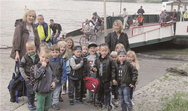 Die Kinder der St. Hildegard waren unterwegs mit Bus Bahn und Schiff.  Privat