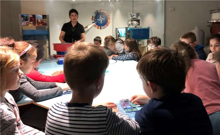 Die Kinder der Stufe 3 der Katholischen Grundschule Meckenheim beim Elektrotechnik-Workshop.privat