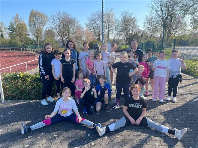 Die Kinder der Turnkids III freuten sich, bei bestem Wetter im Stadion das Sportabzeichen zu erwerben. Foto: privat
