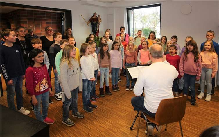 Die Kinder des Chorprojektes Young Voices begeisterten das Publikum.  Foto: GV Cäcilia Ruppach-Goldhausen