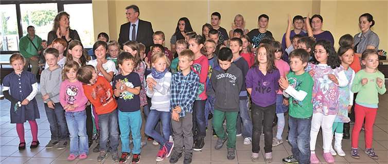 Die Kinder des neuen Horts begeisterten die zahlreichen Gäste sowie Bürgermeister Claus Peitz mit tollen Aufführungen während der Einweihungsfeier.Stadtverwaltung Andernach