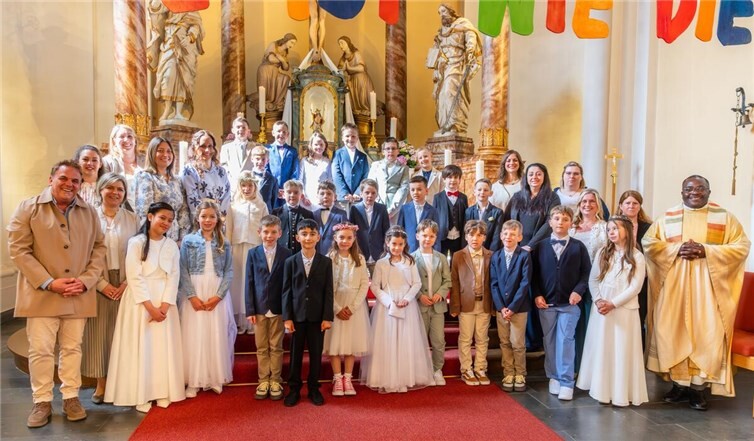 Die Kinder empfingen die Erste Heilige Kommunion.  Foto: Dietmar Walter