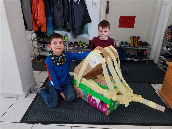 Die Kinder erschufen sich ihr eigenes Spielzeug.  Foto: Kinderhort