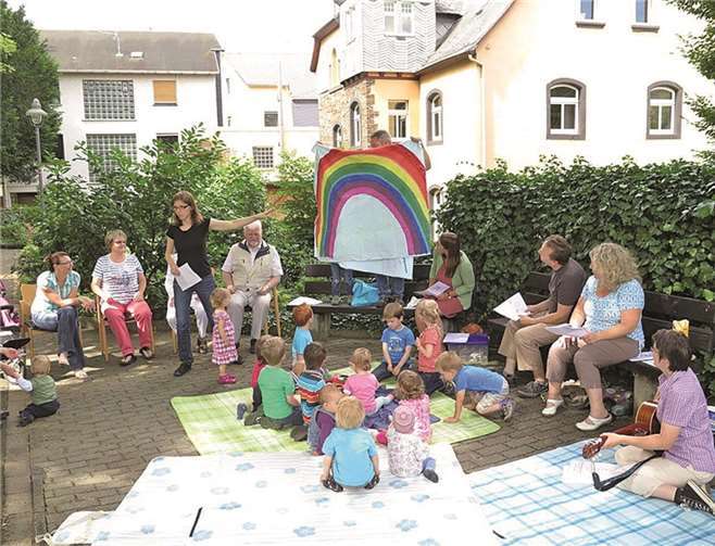Die Kinder feierten mit Eltern, Großeltern und sogar Feriengästen ihren Gottesdienst.privat