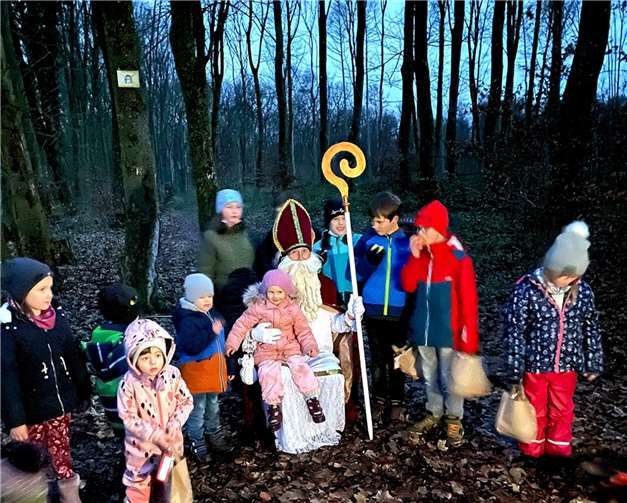 Die Kinder freuten sich den Nikolaus zu sehen.Fotos: privat