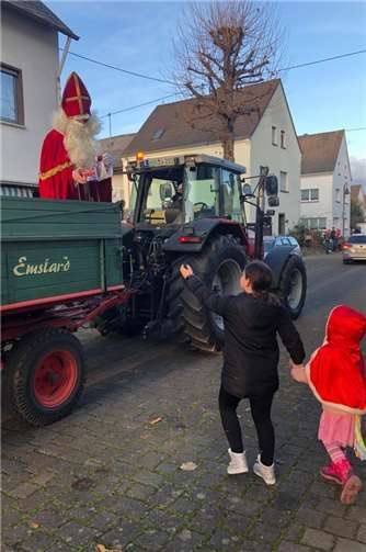 Die Kinder freuten sich über die Schokolade. Foto: SPD Kruft