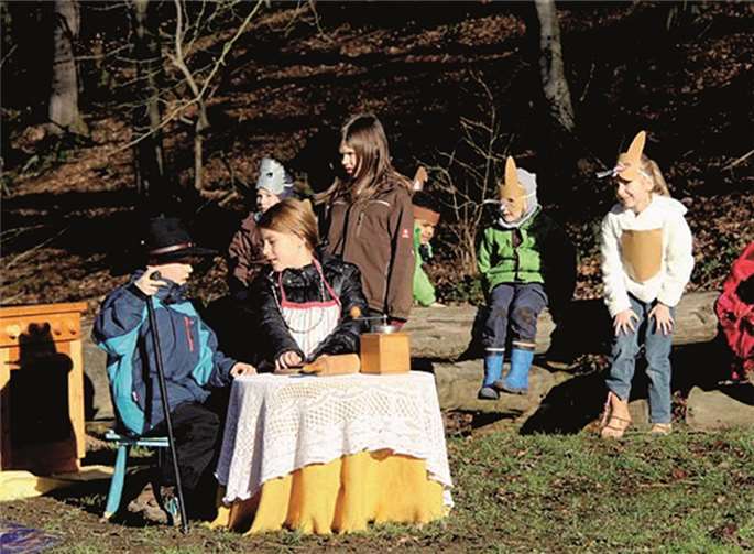 Die Kinder führten ein Theaterstück auf. privat