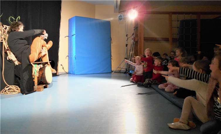 Die Kinder gingen mit bei der offenen Spielweise.Fotos: privat
