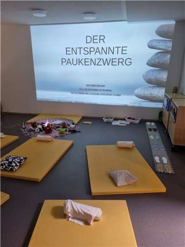 Die Kinder haben dieses tägliche Angebot verinnerlicht und freuen sich auf diese Entspannung. Foto: Daniela Schroeder