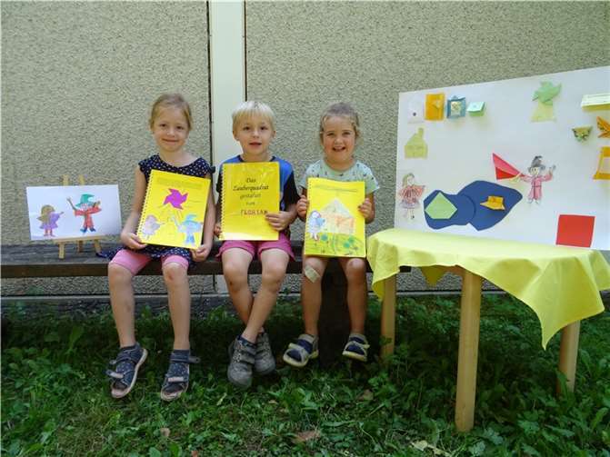 Die Kinder haben ein eigenes Buch verfasst.  Foto: privat