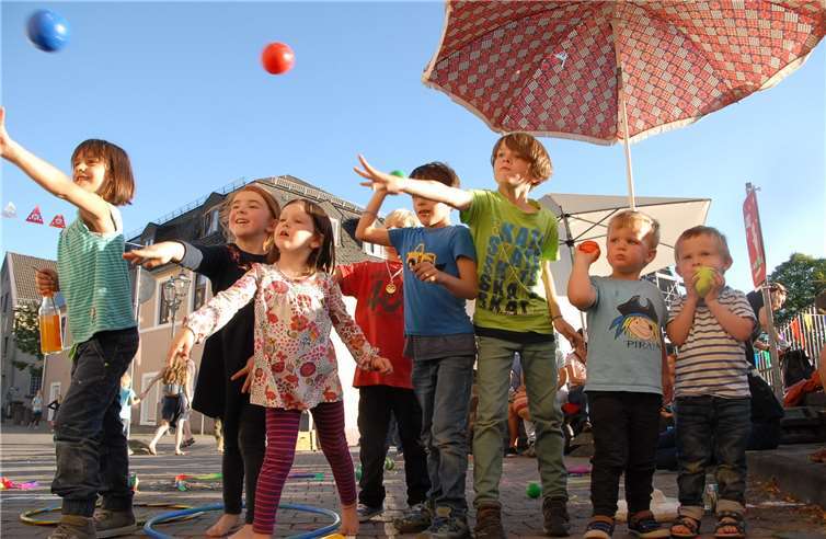 Die Kinder hatten ihren Spaß in der eigens für sie eingerichteten Spielecke in der Hermann-Geisen-Straße.