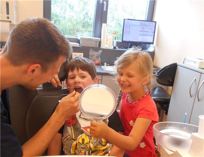 Die Kinder hatten viel Spaß beim Zahnarztbesuch.Privat