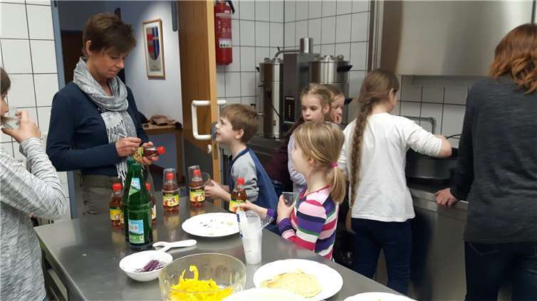 Die Kinder hatten viel Spaß beim gemeinsamen Essen. privat