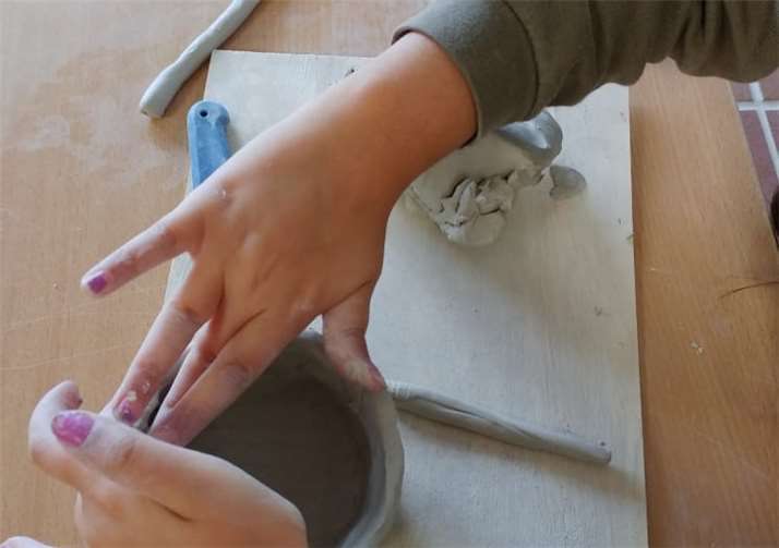 Die Kinder hatten viel Spaß in der Töpferwerkstadt.