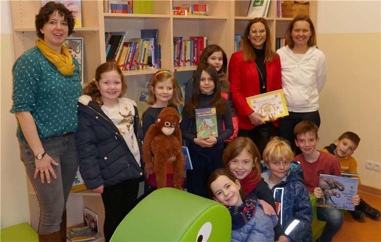 Die Kinder können nun regelmäßig in ihrer neuen Bibliothek lesen. Foto: privat