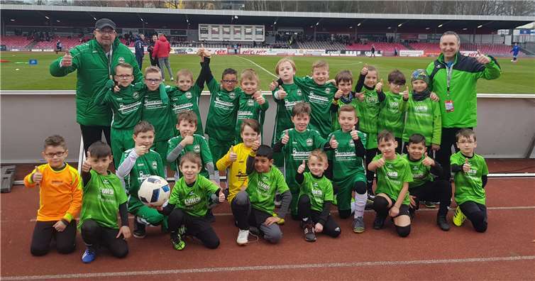 Die Kinder konnten bei ihrem Besuch auch hinter die Kulissen des Südstadions schauen.Foto: privat