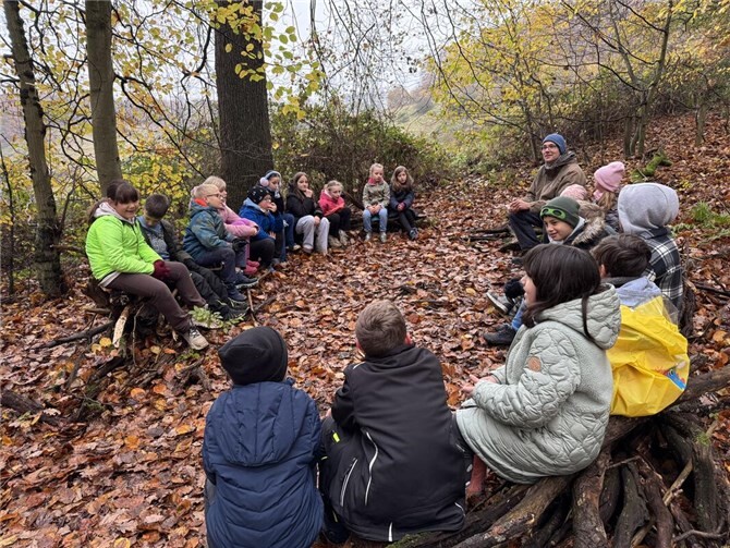 Die Kinder konnten ihr Wissen vertiefen, das sie im Rahmen des Sachunterrichts zum Thema Wald zuvor erworben hatten.  Foto: Mireille Sauer