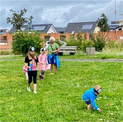 Die Kinder konnten ihre Geschicklichkeit beim Eierlaufen unter Beweis stellen.