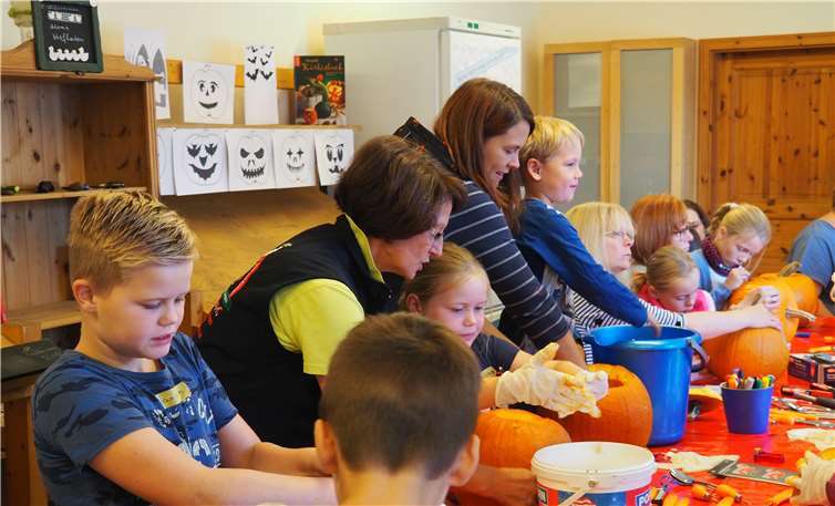 Die Kinder konnten ihre Kürbisse alle nach eigenem Wunsch gestalten. Privat