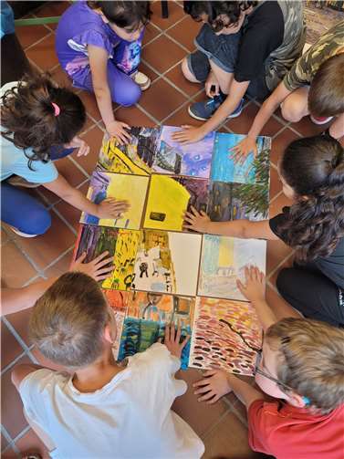 Die Kinder konnten im Umgang mit Farben eigenen Gefühlen Ausdruck geben.  Foto: rlj-Stiftung