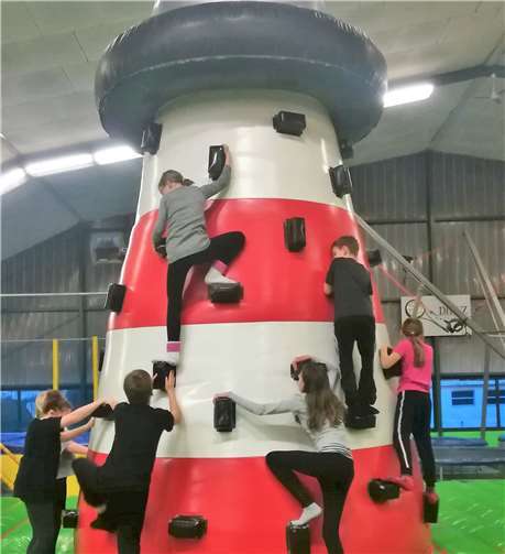 Abenteuer pur in der Spielkiste Urmitz Die Kinder konnten sich an den zahlreichen Attraktionen der „Spielkiste“ austoben.Foto: privat