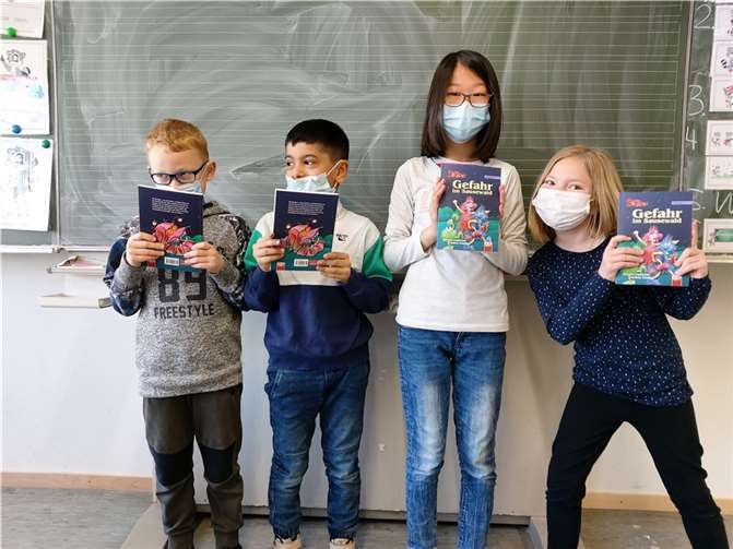 Die Kinder konnten sich über ihre neuen Bücher freuen.  Foto: privat