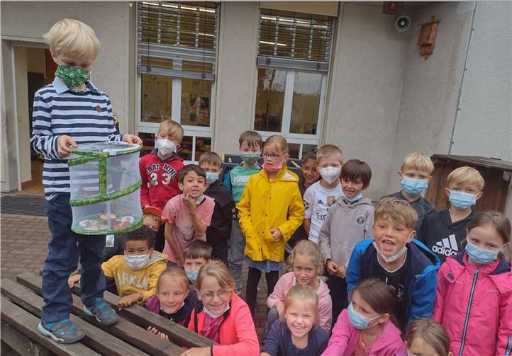 Die Kinder lernten viel über den Schmetterling. Fotos: privat